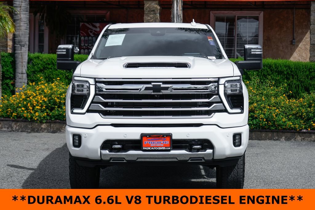 Used 2024 Chevrolet Silverado 2500 High Country w/ High Country Premium Package image 3