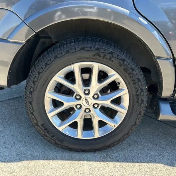 Used 2017 Ford Expedition Limited AWD/4WD image 19