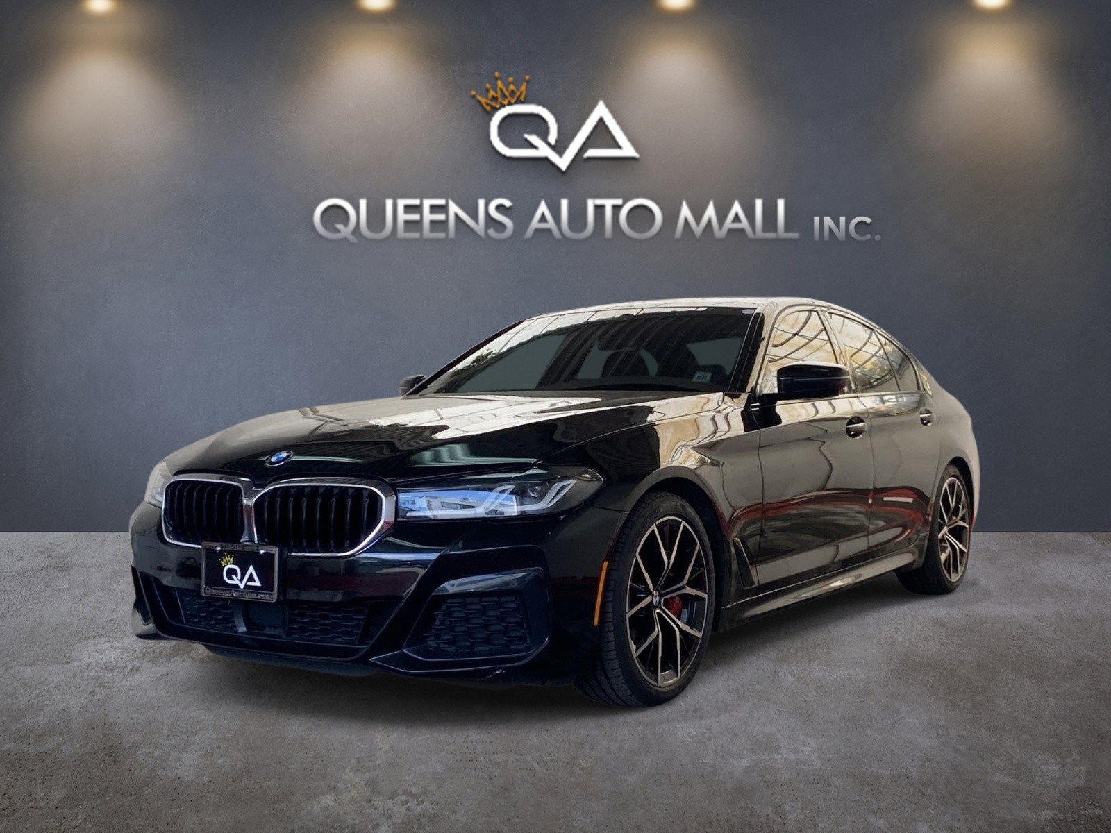 Used 2023 BMW 530i xDrive w/ M Sport Package AWD/4WD image 3