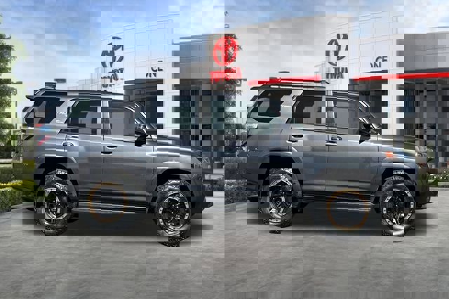 Certified 2021 Toyota 4Runner TRD Off-Road Premium w/ Moonroof Package image 3