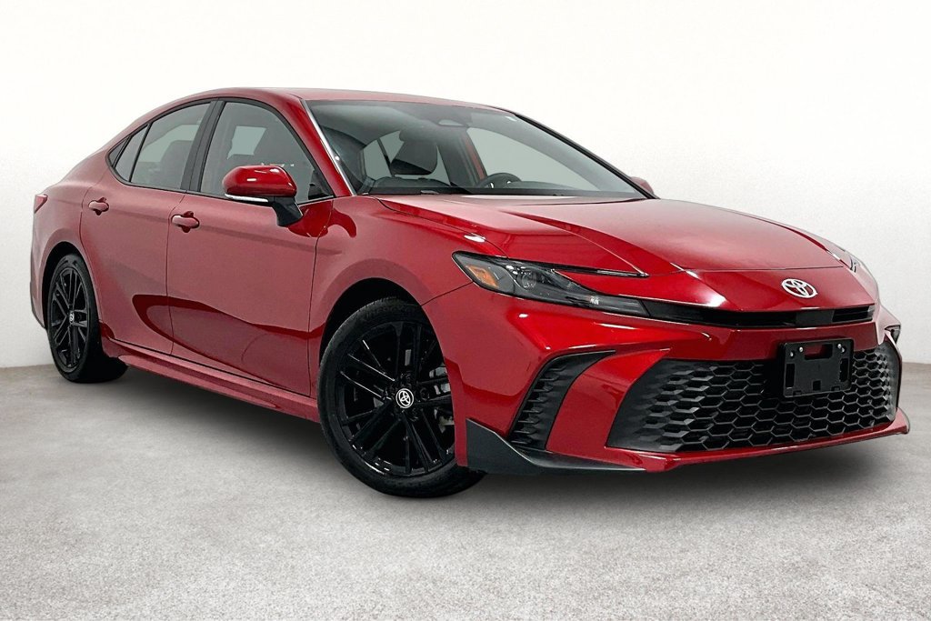 Used 2025 Toyota Camry SE