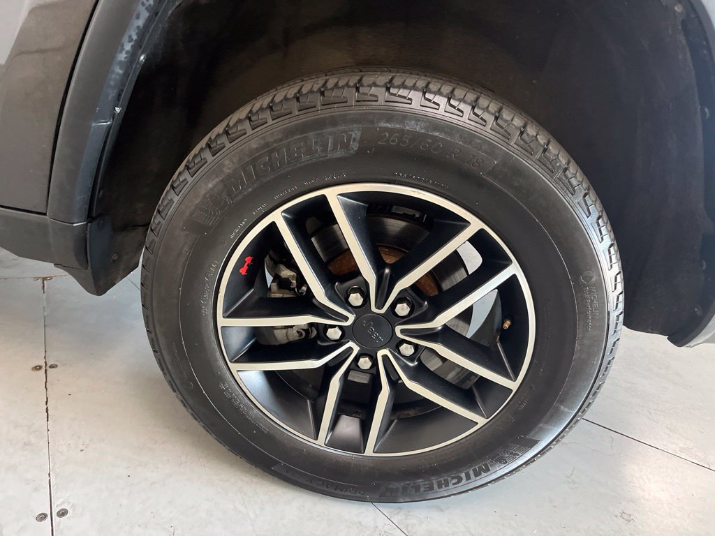 Used 2019 Jeep Grand Cherokee Trailhawk w/ Trailhawk Luxury Group AWD/4WD image 20