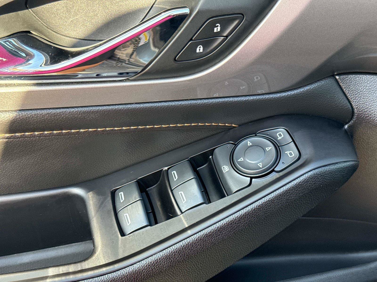 Used 2019 Chevrolet Traverse LS FWD image 18