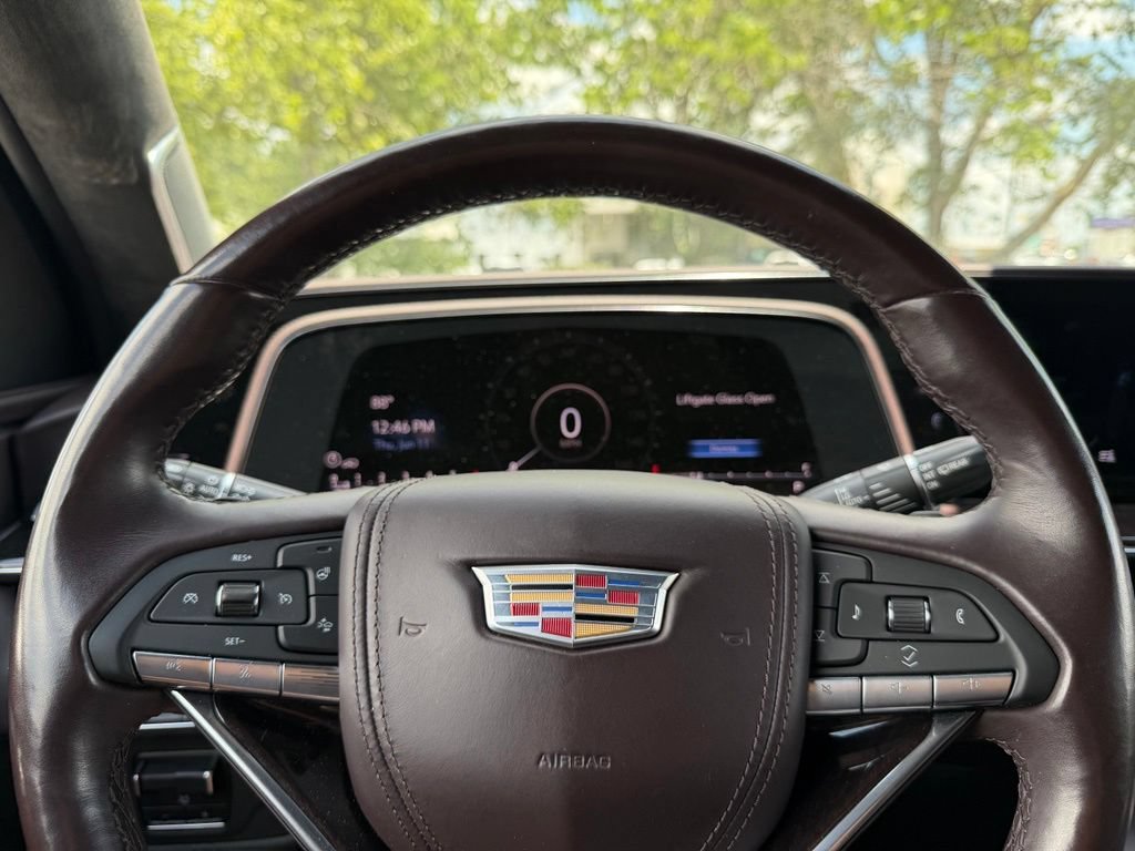 Used 2021 Cadillac Escalade Sport Platinum AWD/4WD image 17