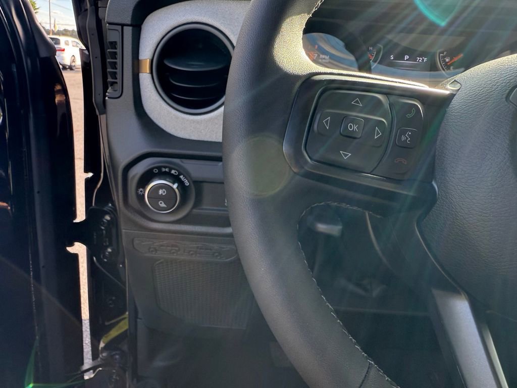 New 2025 Jeep Gladiator Sport image 16