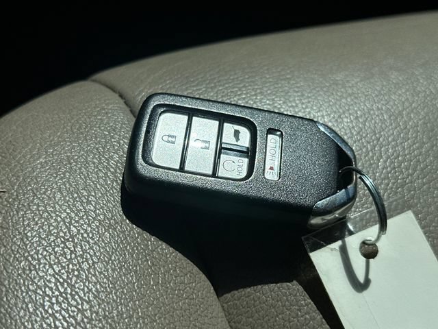 Used 2016 Honda Pilot Touring image 25