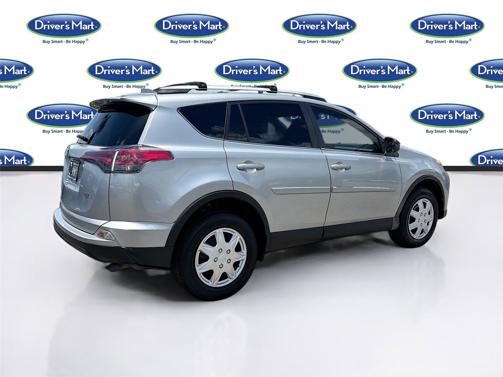 Used 2016 Toyota RAV4 LE FWD image 7