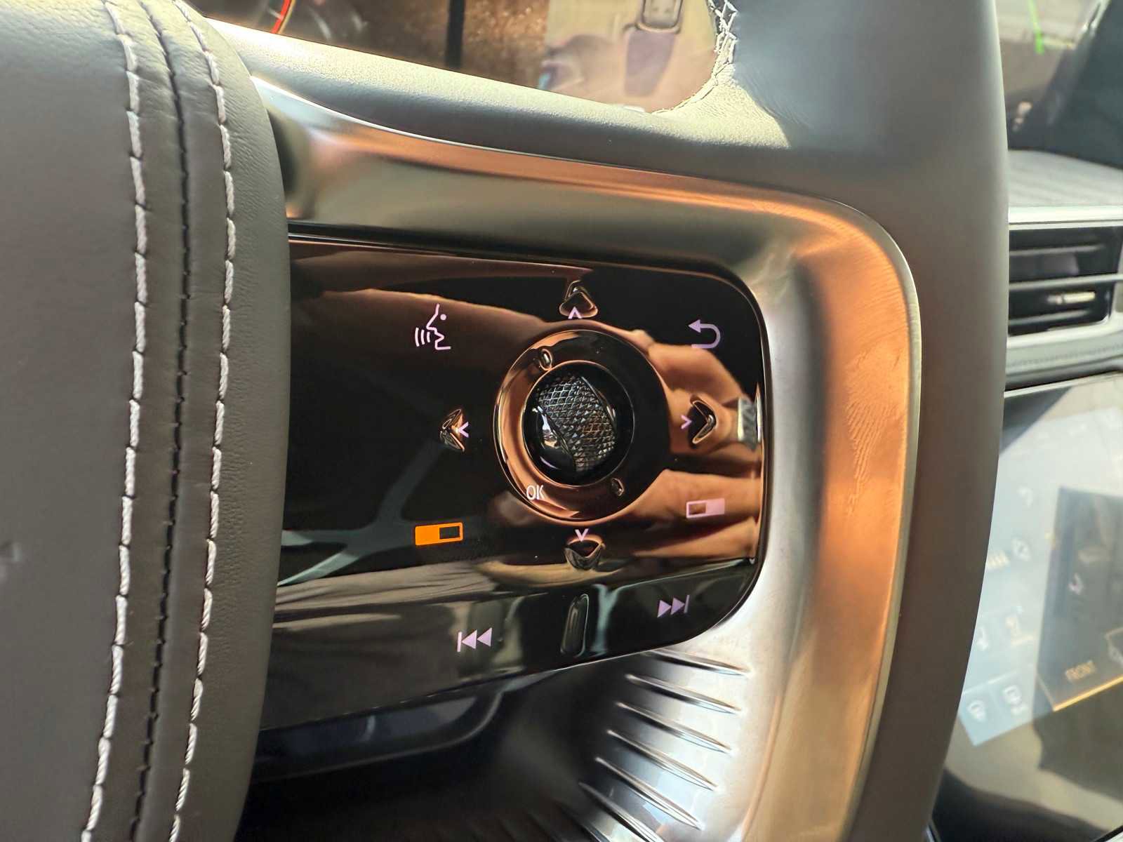 New 2026 INFINITI QX80 Autograph w/ Premium Cargo Package image 14