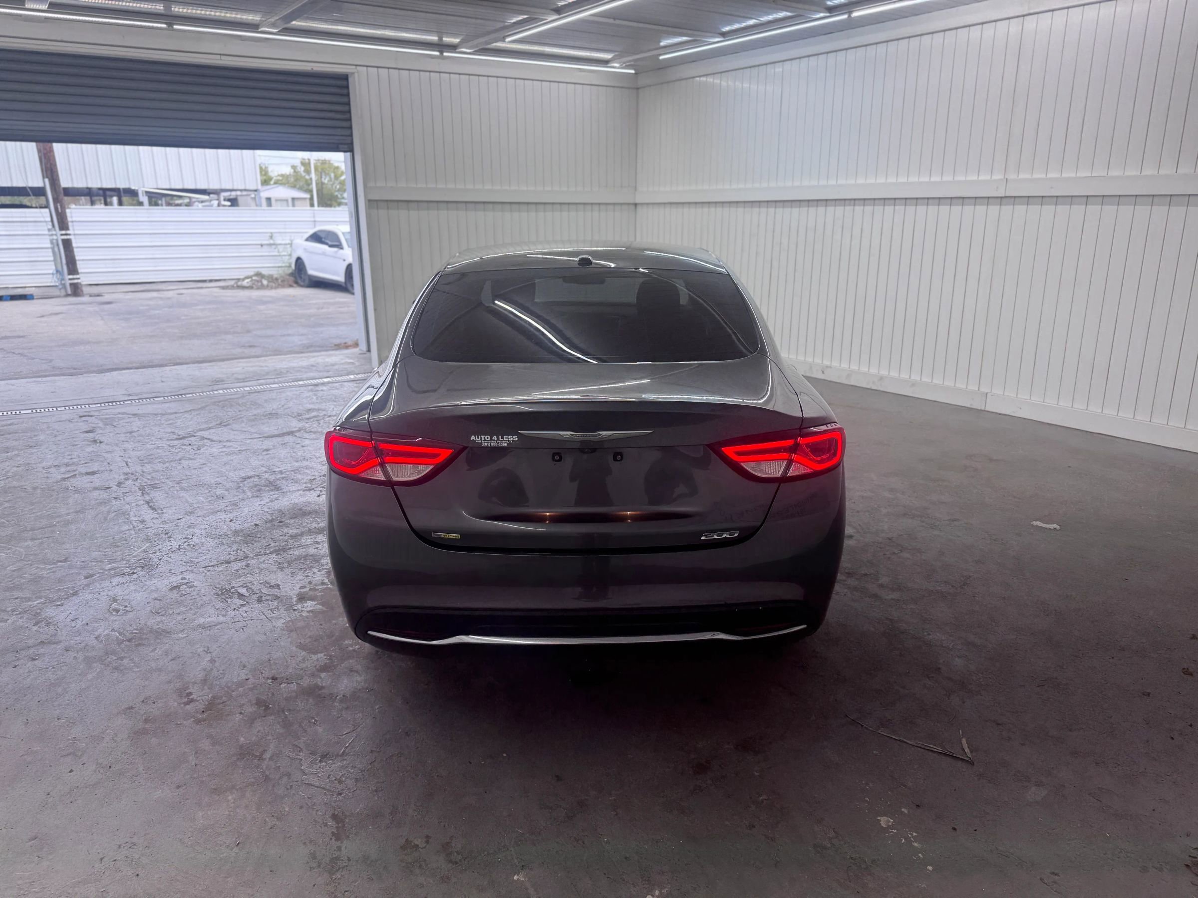 Used 2015 Chrysler 200 Limited w/ Convenience Group image 6