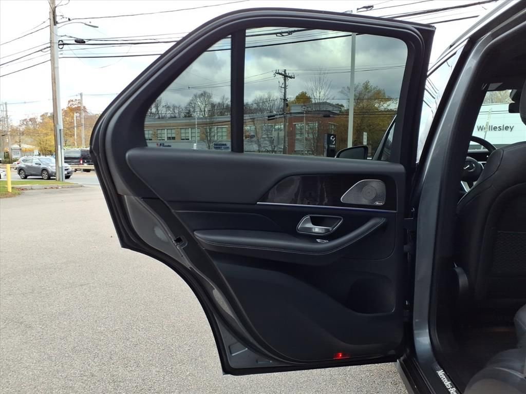 Used 2021 Mercedes-Benz GLE 350 4MATIC image 12
