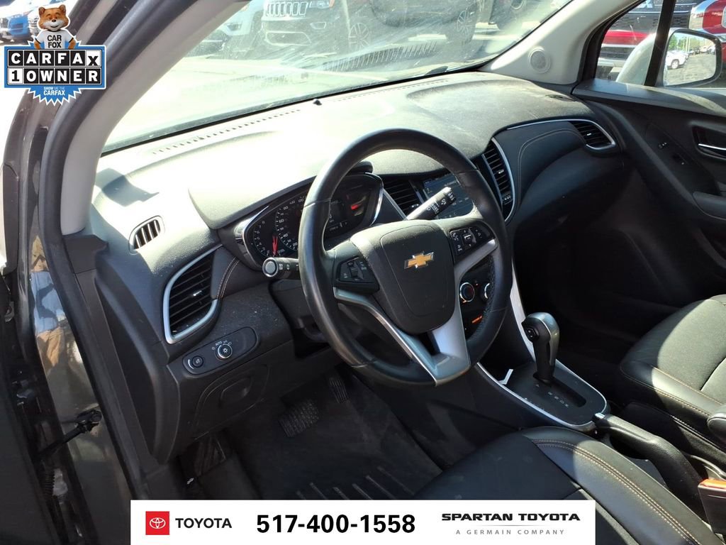 Used 2018 Chevrolet Trax LT w/ LT Convenience Package FWD image 12