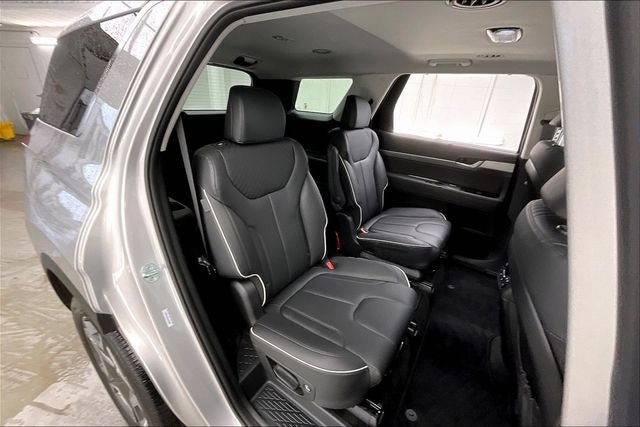 Used 2025 Hyundai Palisade SEL FWD image 19