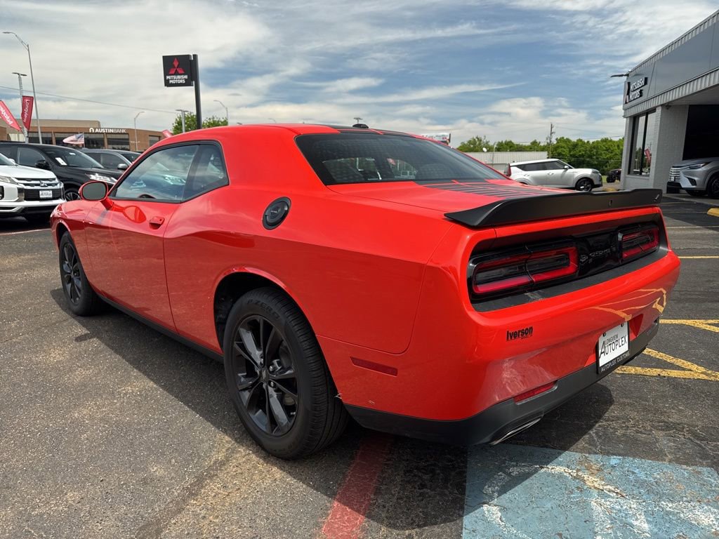 Used 2023 Dodge Challenger SXT w/ Blacktop Package image 8
