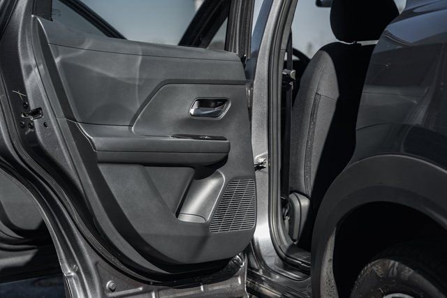 Used 2025 Nissan Kicks SV image 42