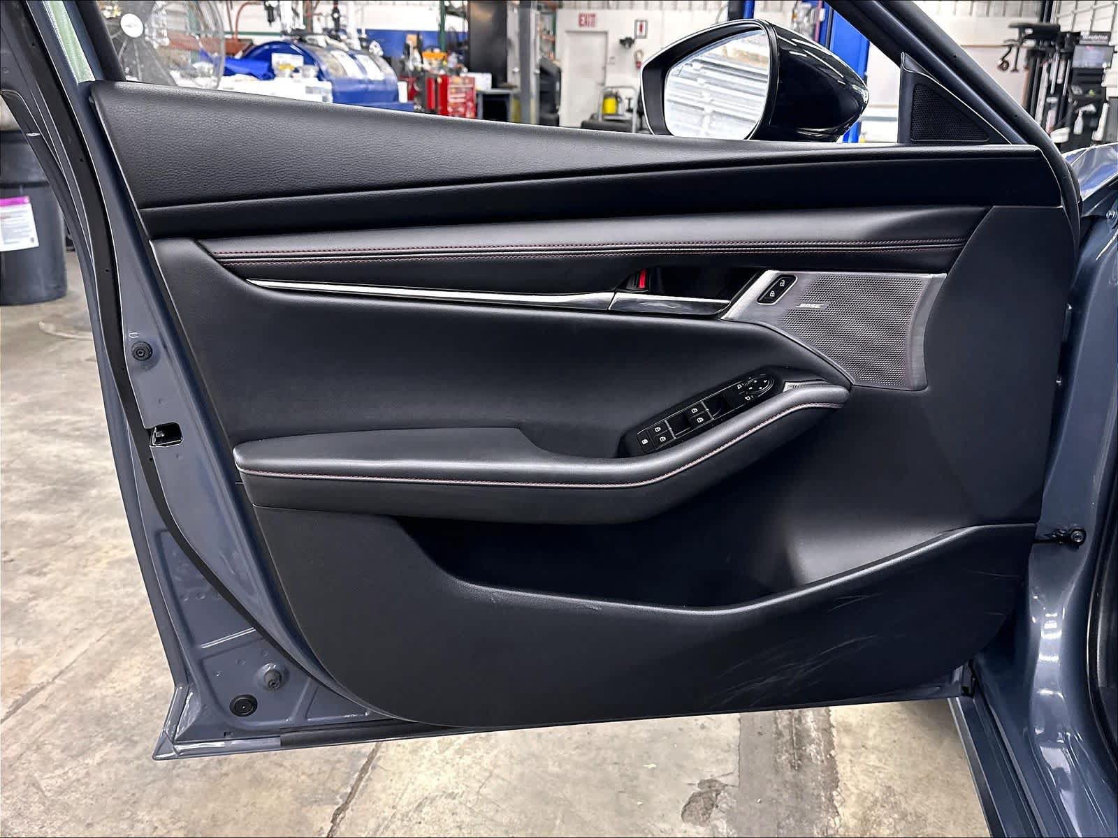 Used 2023 MAZDA MAZDA3 s FWD image 22