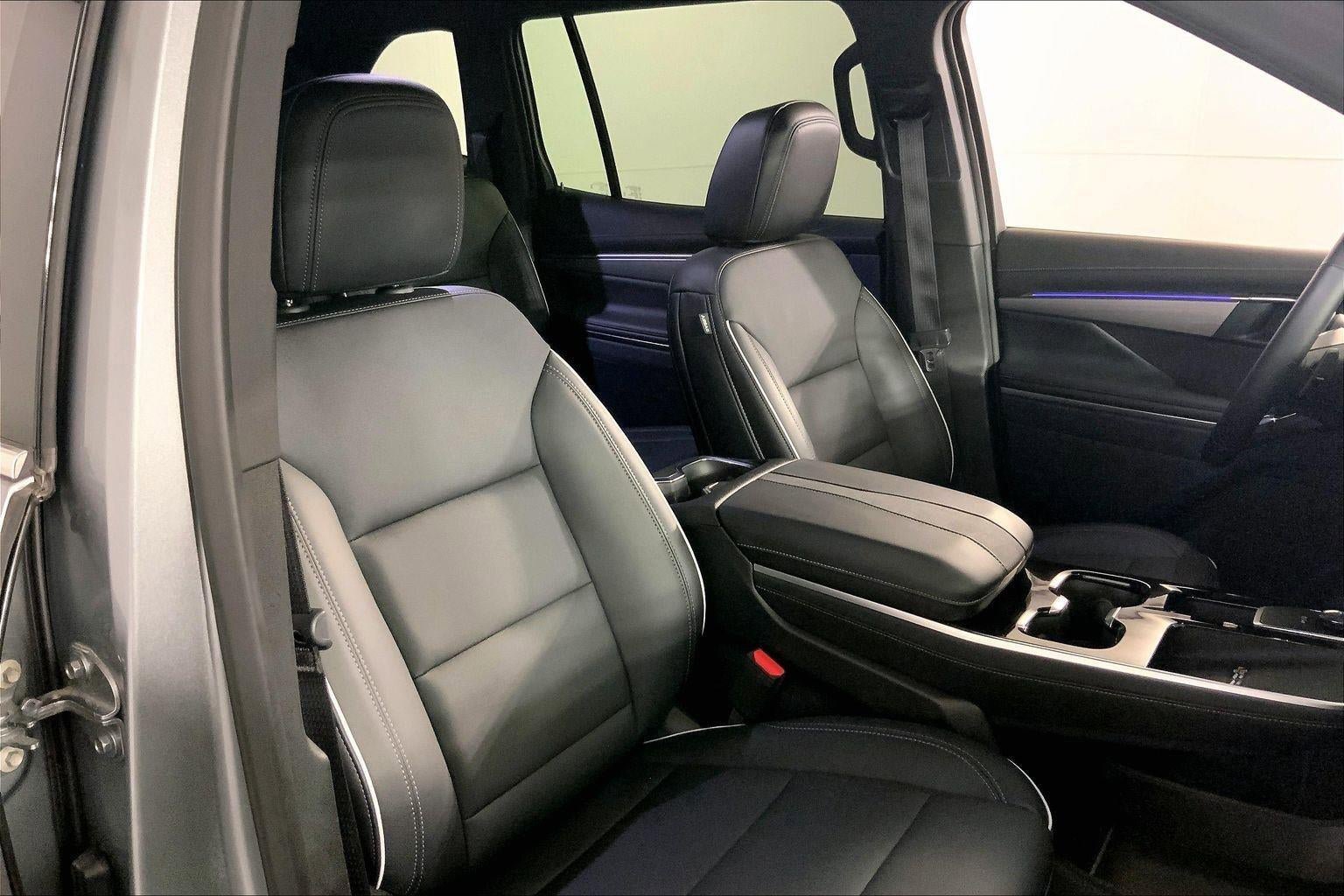 Used 2025 Buick Enclave Preferred image 7