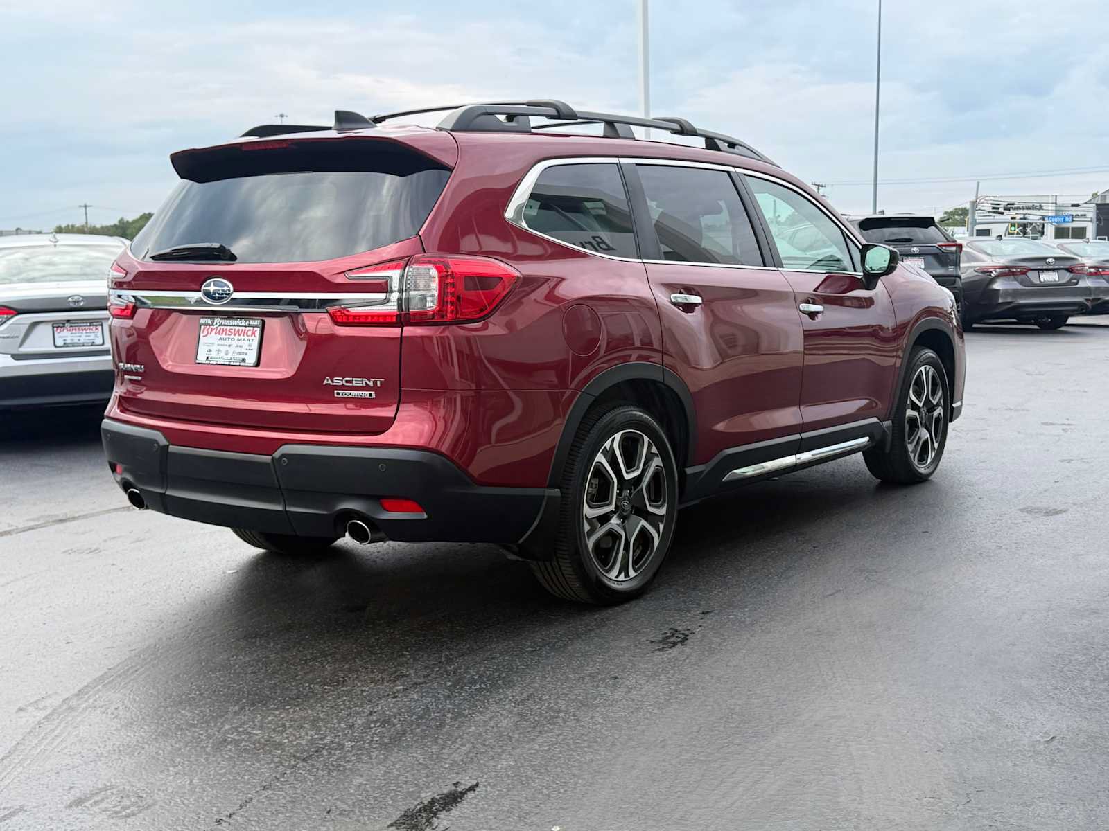 Used 2024 Subaru Ascent Touring AWD/4WD image 4