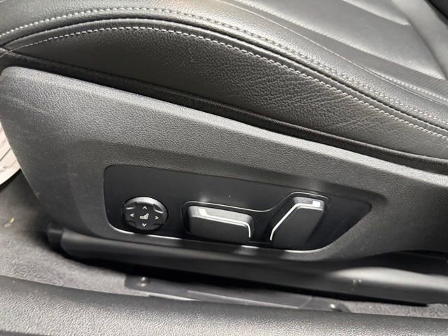 Used 2024 BMW 430i xDrive Convertible AWD/4WD image 16
