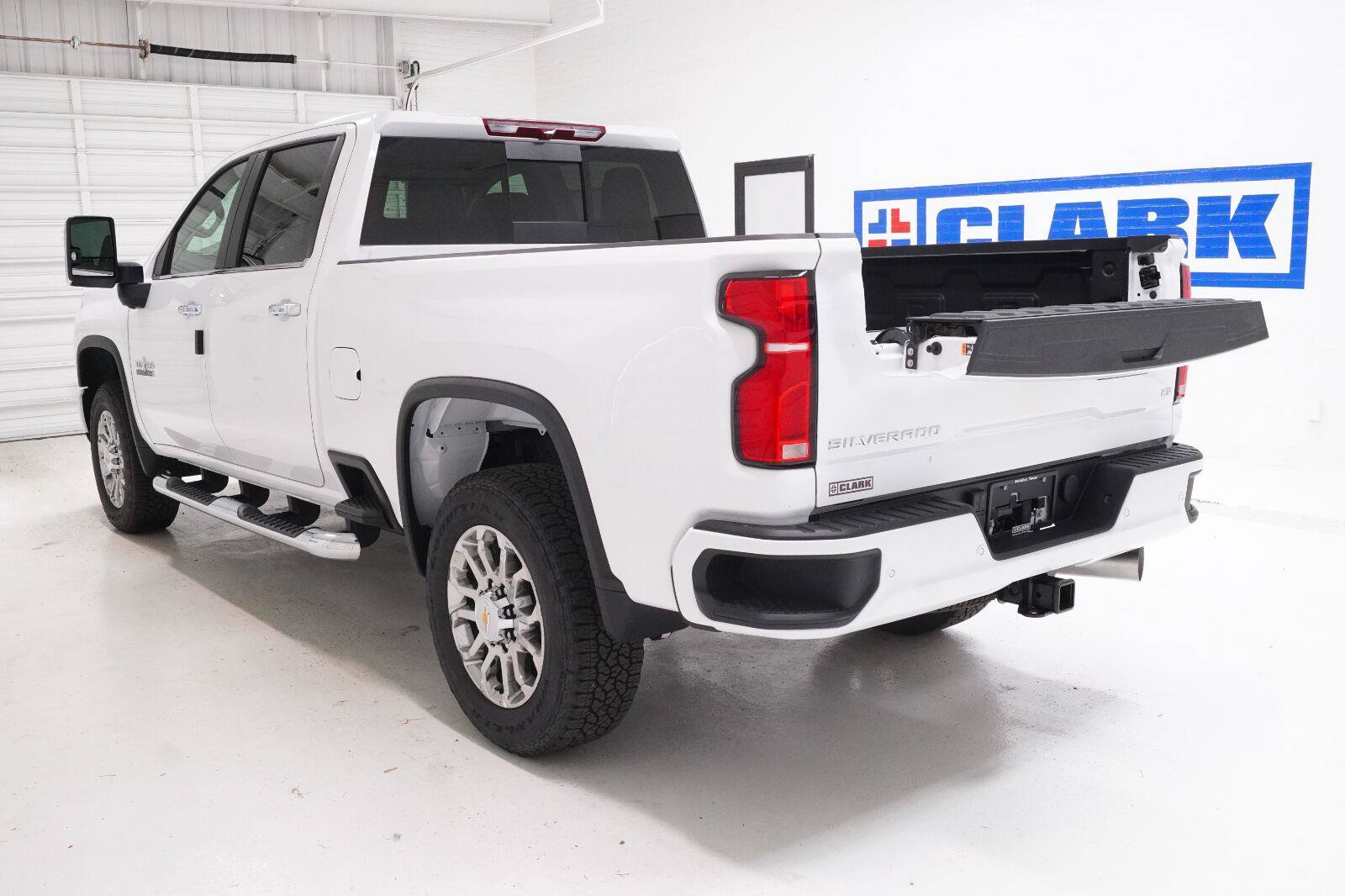 New 2026 Chevrolet Silverado 2500 LT w/ Z71 Chrome Sport Edition AWD/4WD image 33