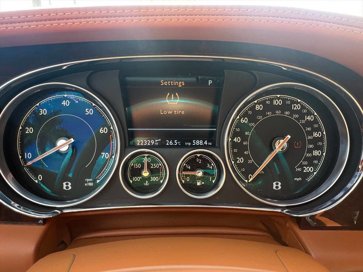 Used 2017 Bentley Continental GT image 16