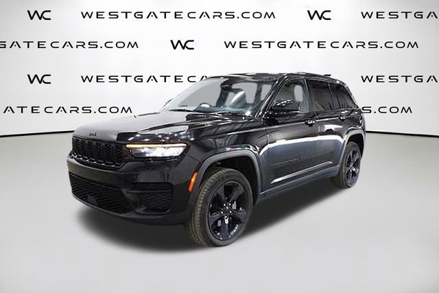 Used 2023 Jeep Grand Cherokee Altitude image 1