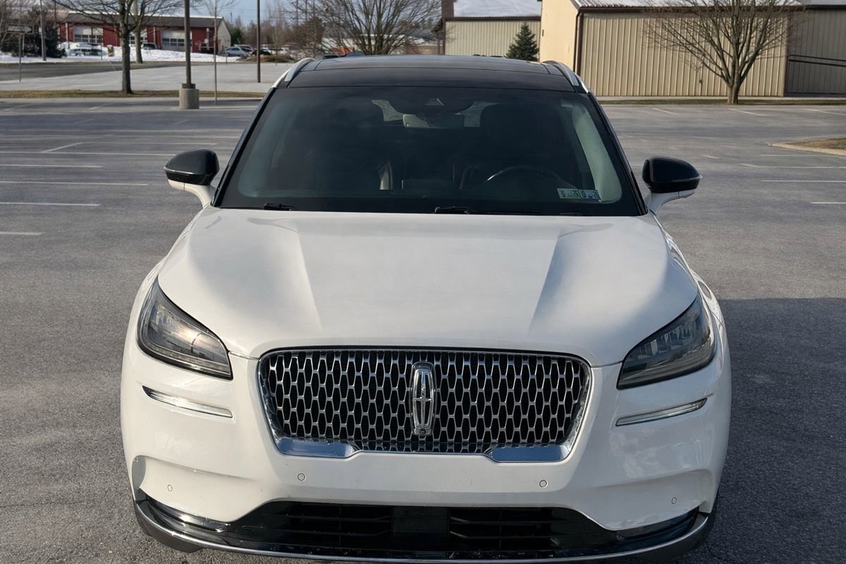 Used 2020 Lincoln Corsair Reserve w/ Equipment Group 201A image 3