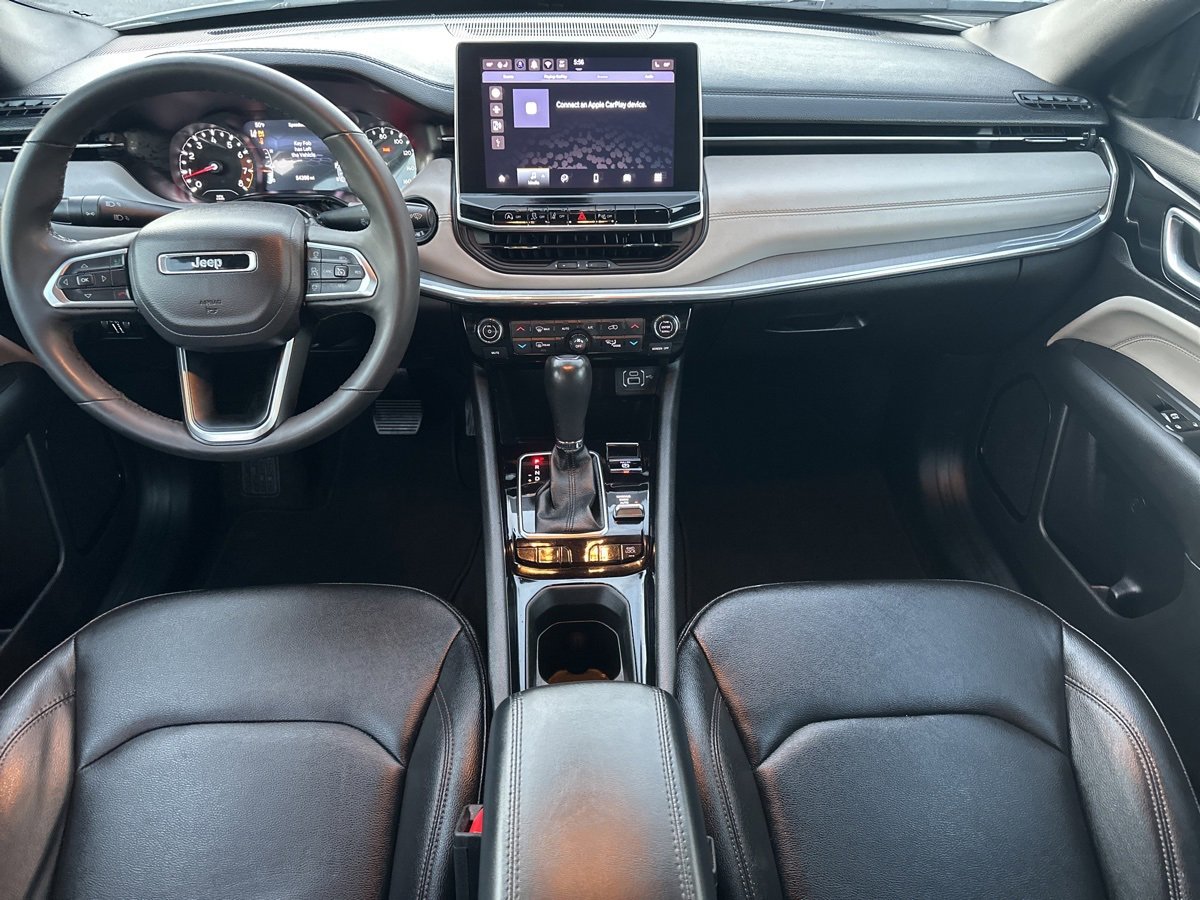 Used 2024 Jeep Compass Limited image 17