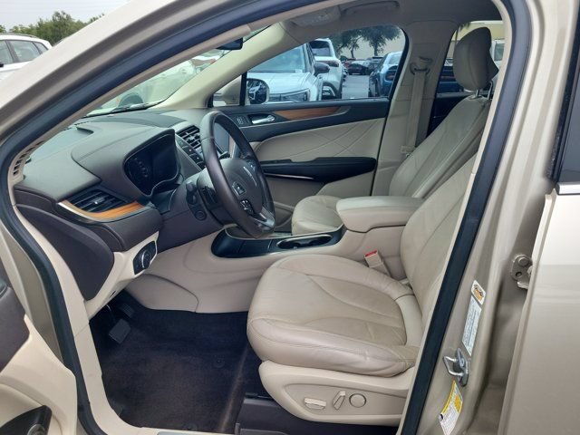 Used 2017 Lincoln MKC Select w/ Select Plus Package FWD image 15