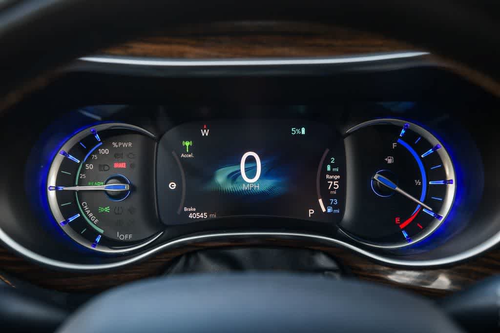 Used 2022 Chrysler Pacifica Pinnacle FWD image 25