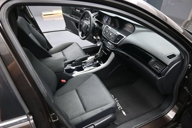 Used 2016 Honda Accord LX image 44