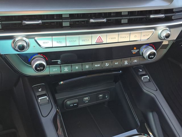New 2025 Kia Telluride S image 15