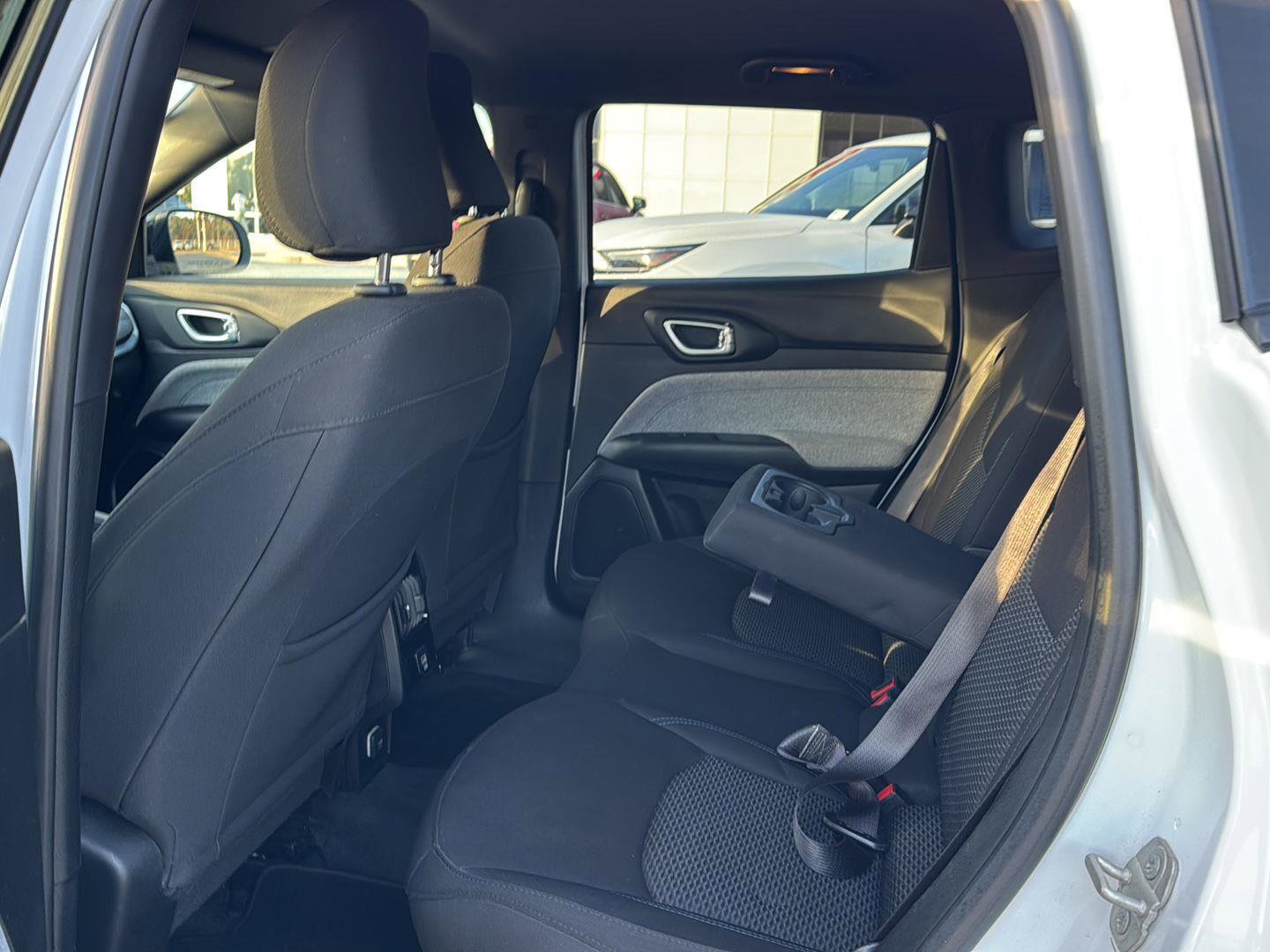 Used 2023 Jeep Compass Sport image 9