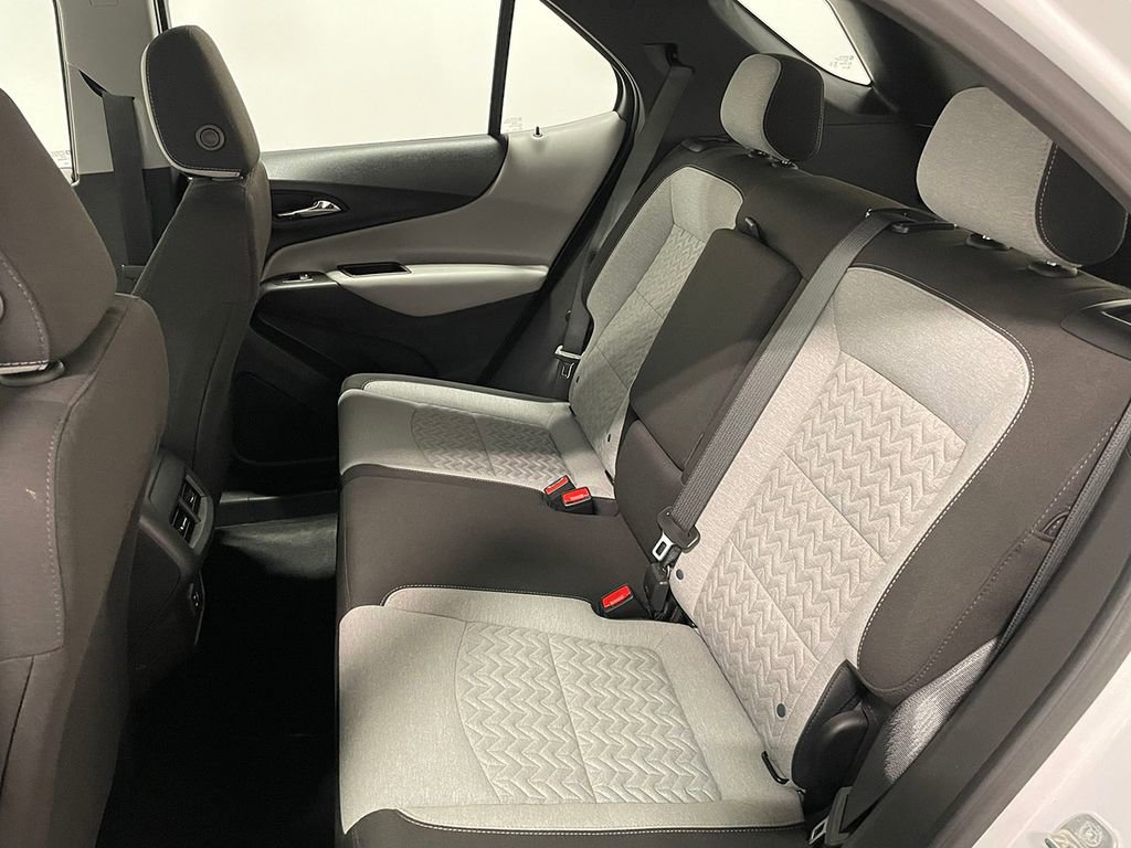 Used 2023 Chevrolet Equinox LS image 21