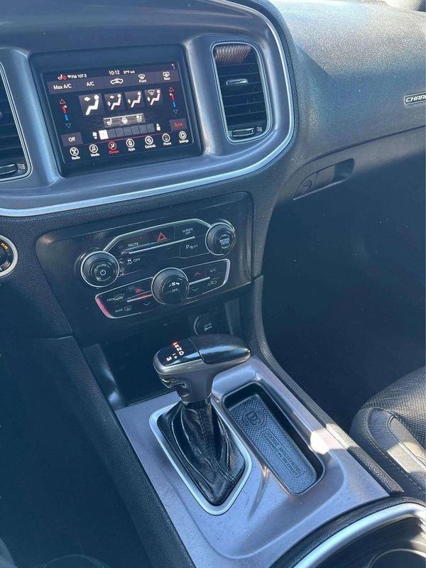 Used 2020 Dodge Charger SXT w/ Leather Interior Group RWD image 23