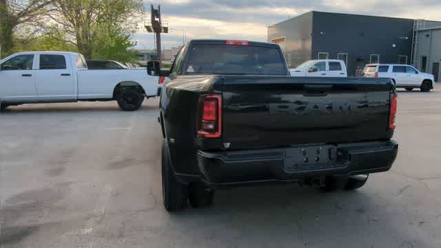 New 2026 RAM 3500 Big Horn AWD/4WD image 7