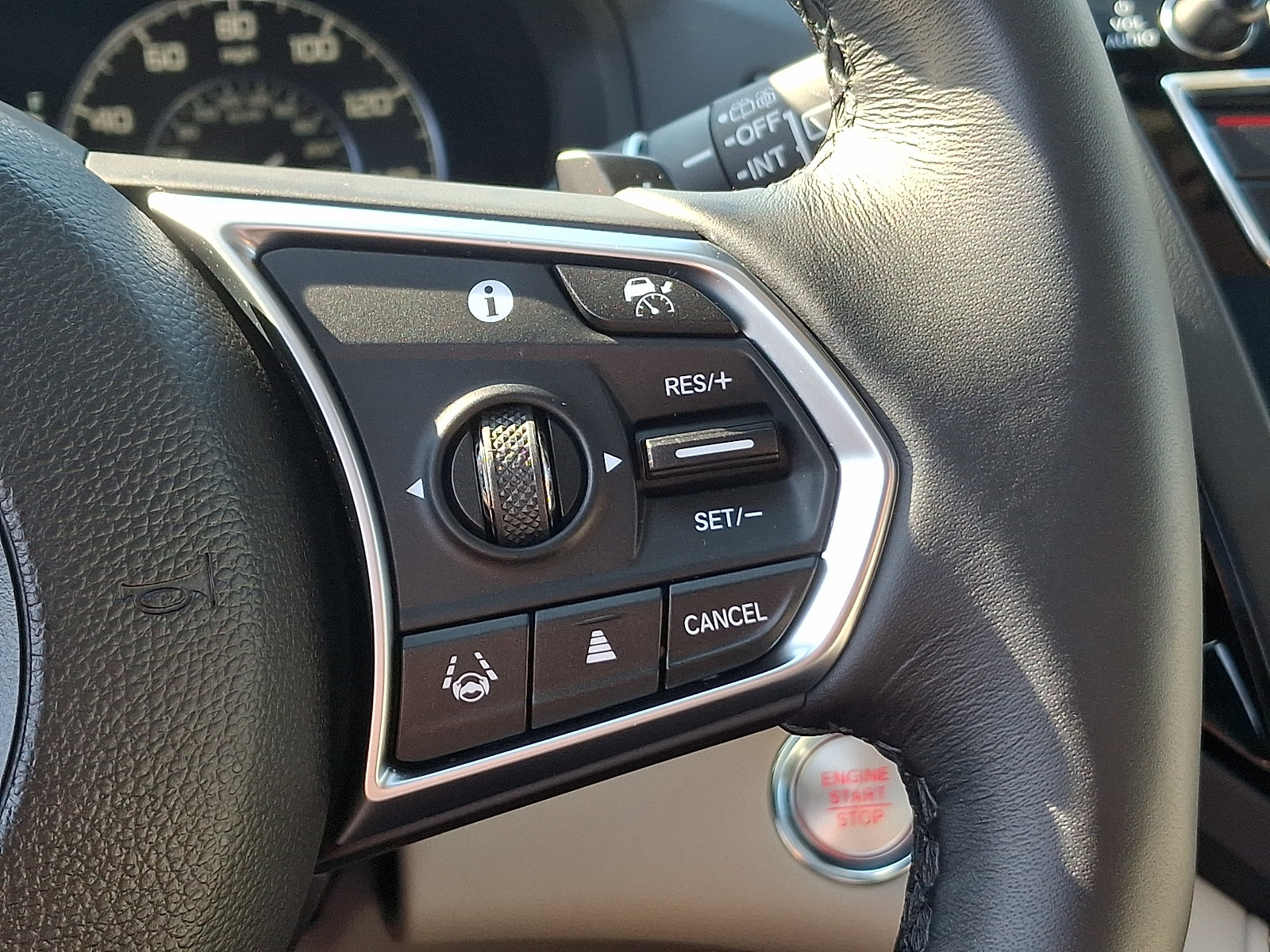 Used 2026 Acura RDX w/ Technology Package AWD/4WD image 23