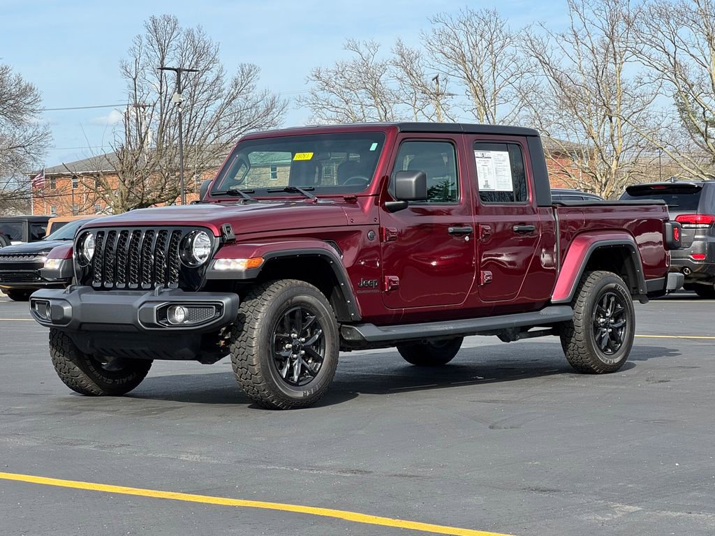 Used 2022 Jeep Gladiator Sport AWD/4WD image 3