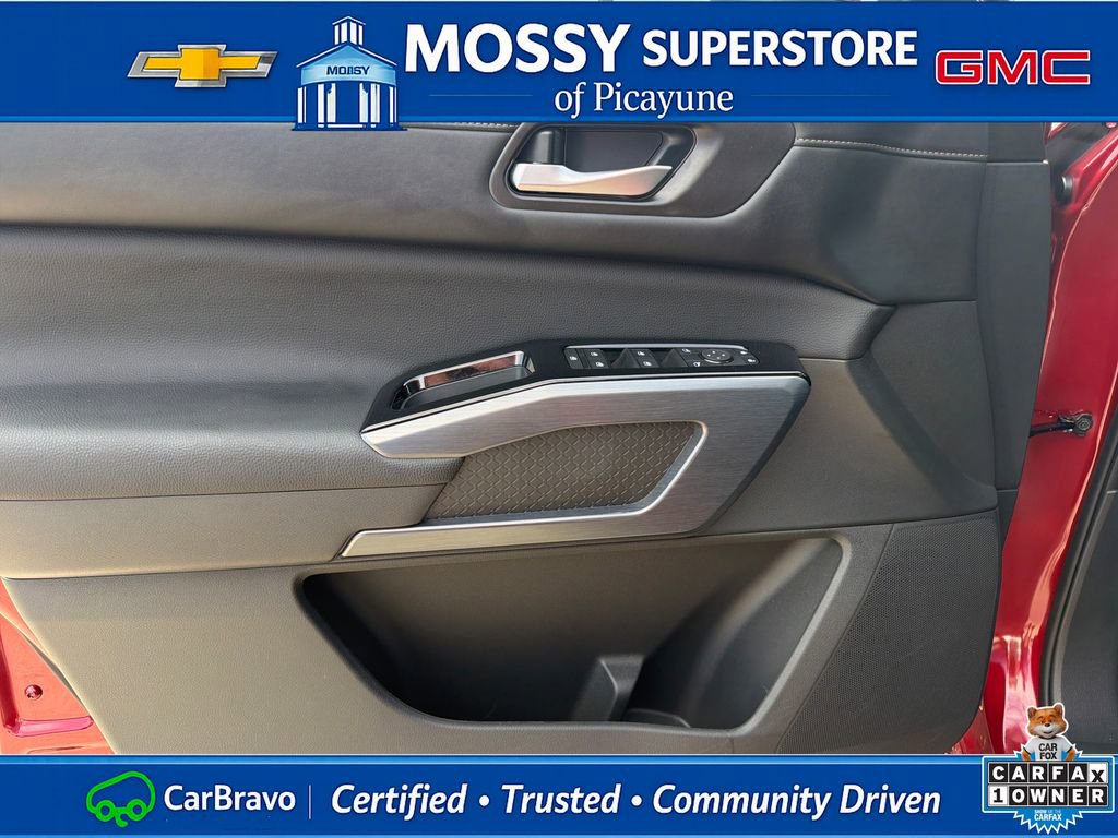 Certified 2025 Nissan Pathfinder SL AWD/4WD image 14