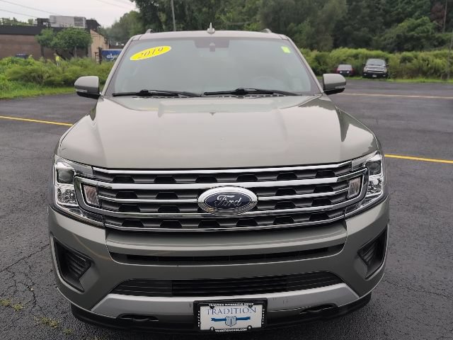 Used 2019 Ford Expedition XLT w/ Equipment Group 202A AWD/4WD image 8