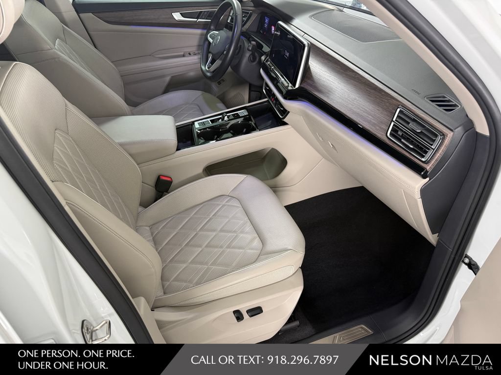 Used 2024 Volkswagen Atlas SEL Premium R-Line AWD/4WD image 49
