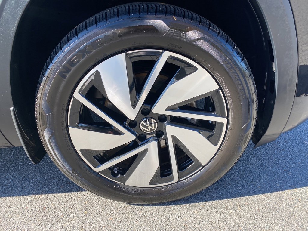 Used 2025 Volkswagen Atlas SEL image 36