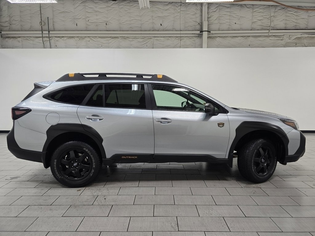 Used 2022 Subaru Outback Wilderness w/ Wilderness Package image 15