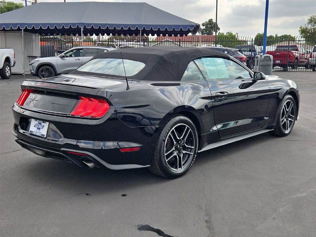 Used 2022 Ford Mustang Premium RWD image 27