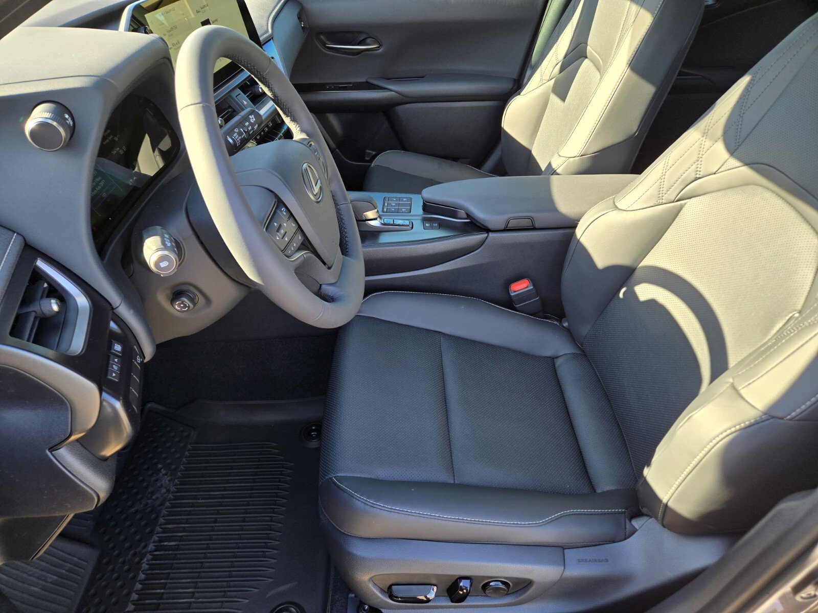 New 2026 Lexus UX 300h AWD image 6