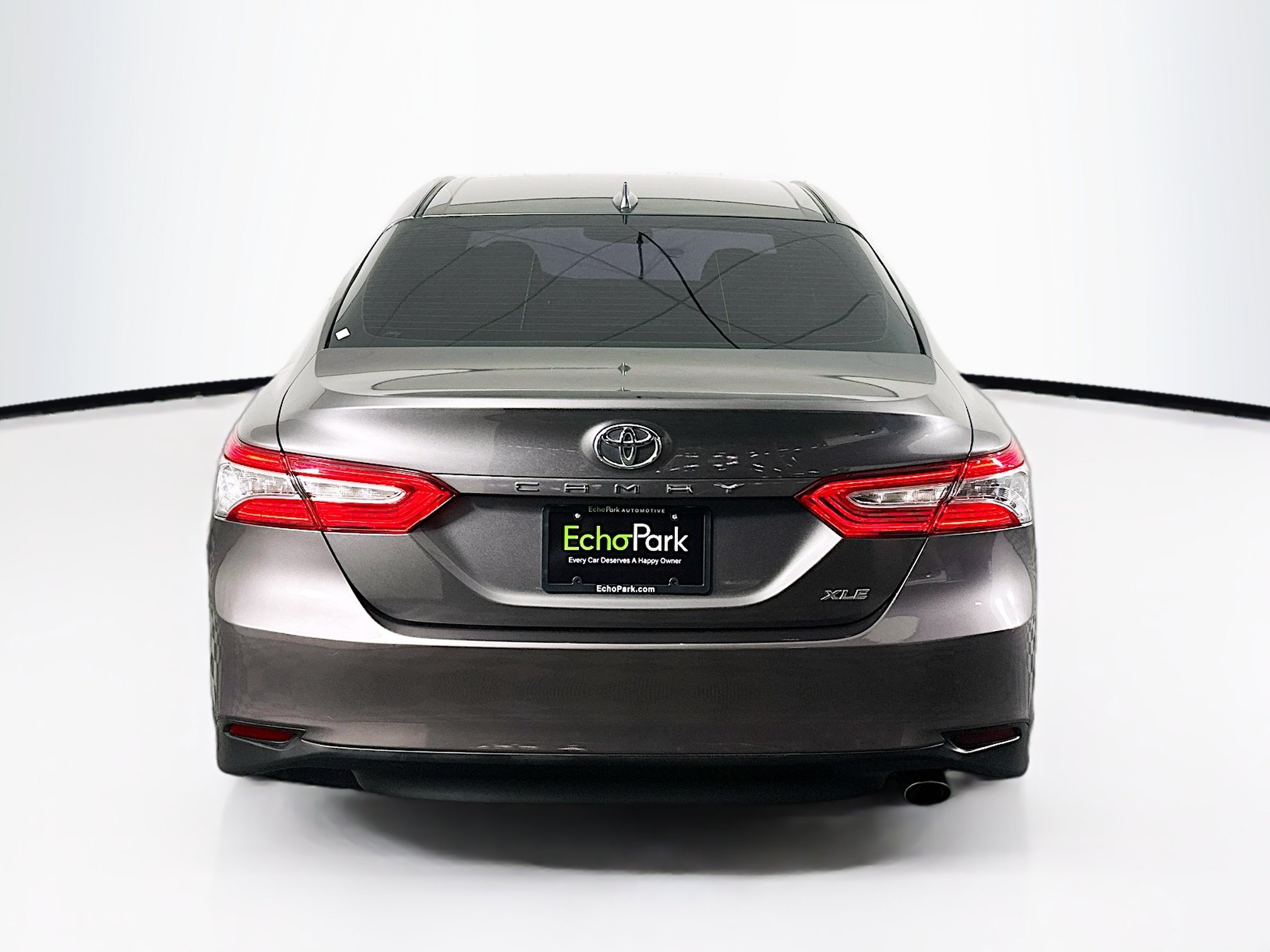 Used 2019 Toyota Camry XLE FWD image 7