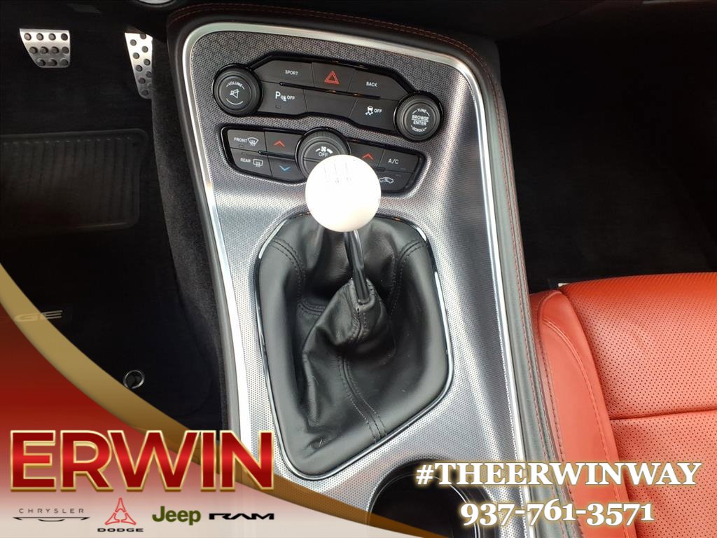 Used 2015 Dodge Challenger R/T Plus image 21