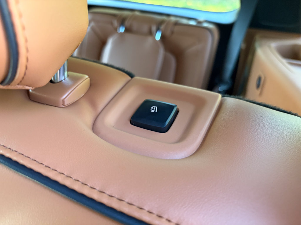 New 2027 Lincoln Aviator Black Label AWD/4WD image 22