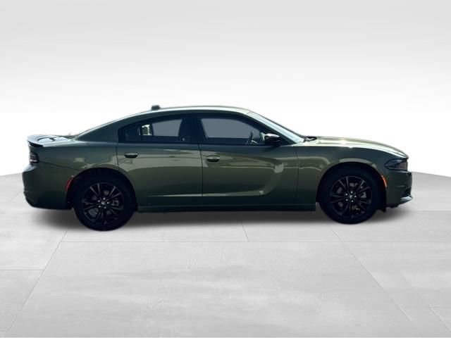 Used 2022 Dodge Charger SXT w/ Blacktop Package image 9