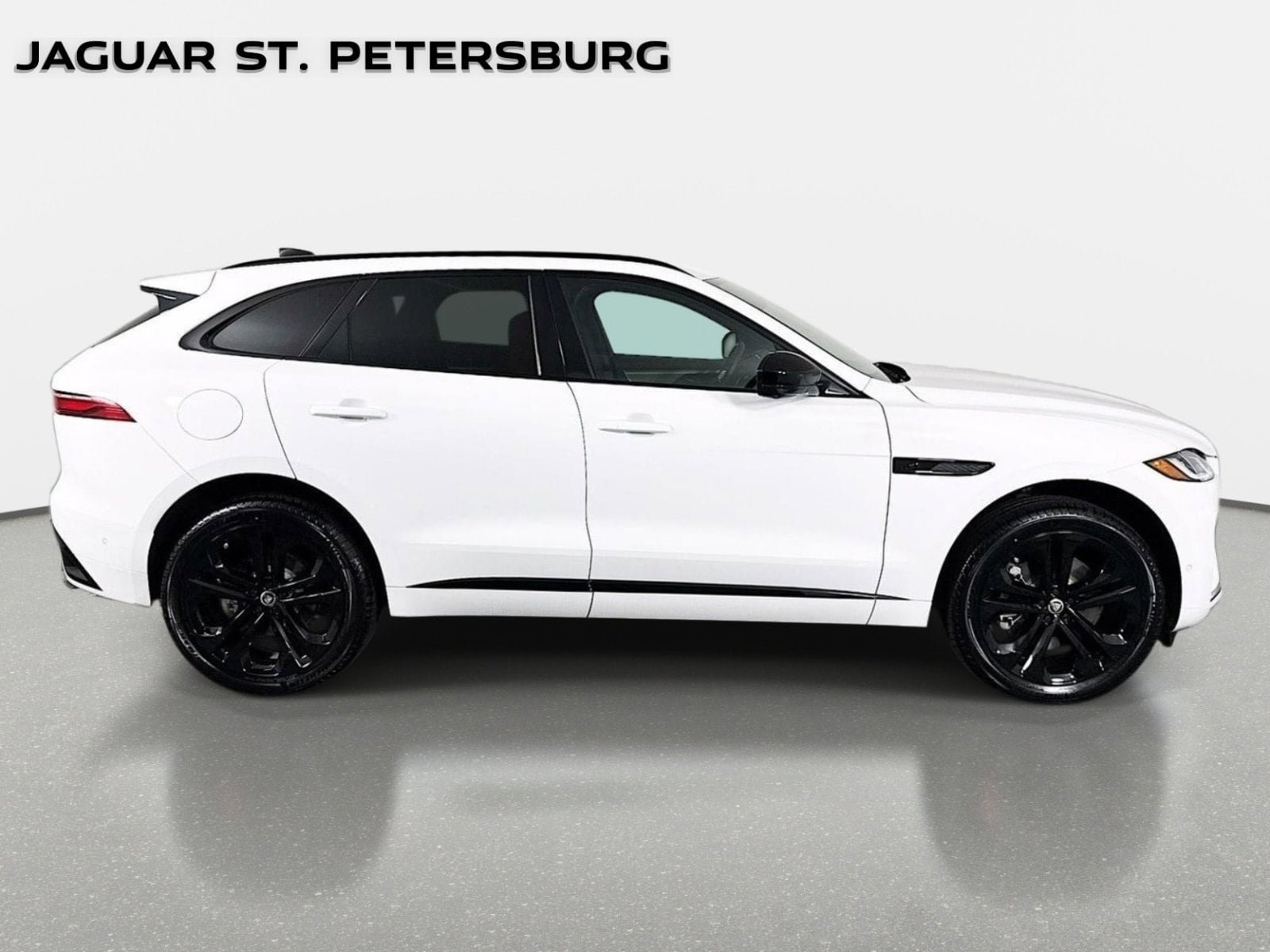 Used 2026 Jaguar F-PACE R-Dynamic S AWD/4WD image 8