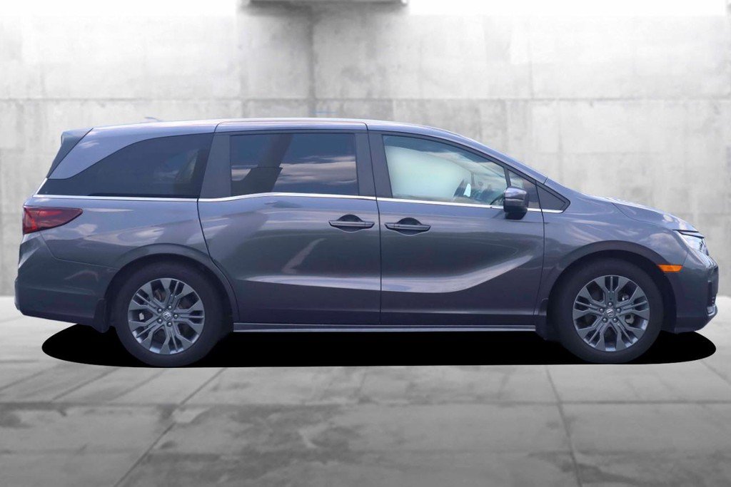 Certified 2025 Honda Odyssey Touring image 5